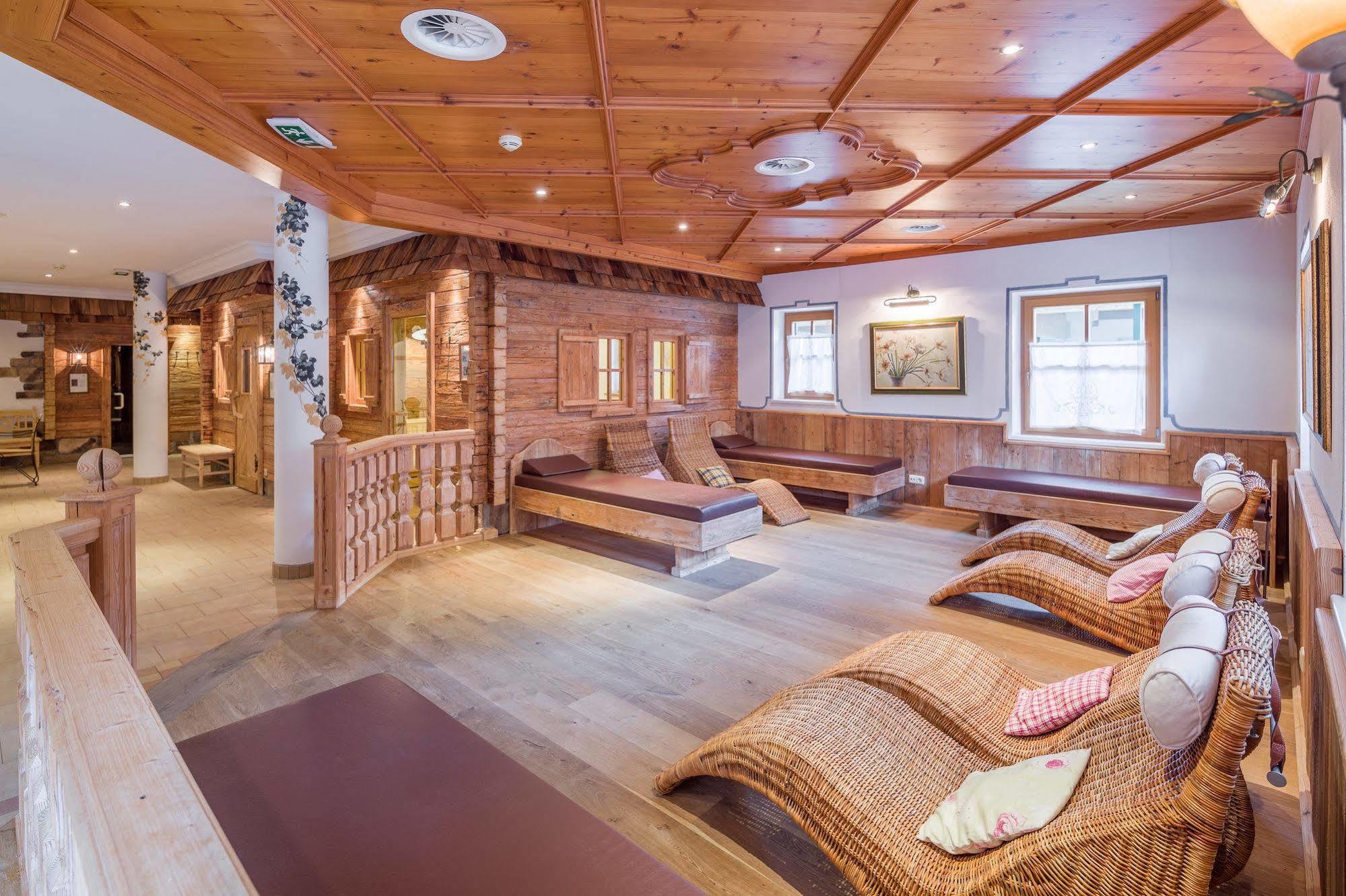 Waidringer Hof 4 Sterne Superior 4*